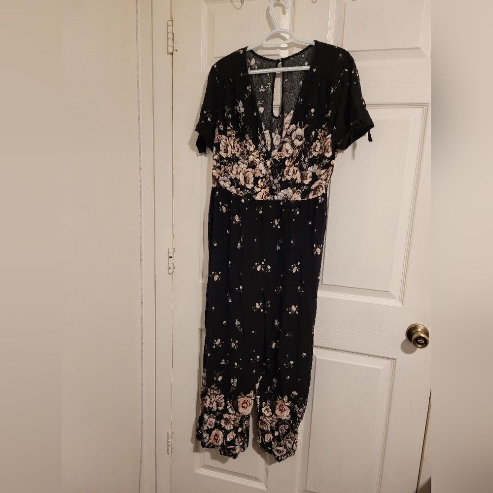 Xhilaration black floral jumpsuit‎